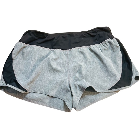 💥SOLD💥EUC Athletic Shorts grey and black - Picture 3 of 4
